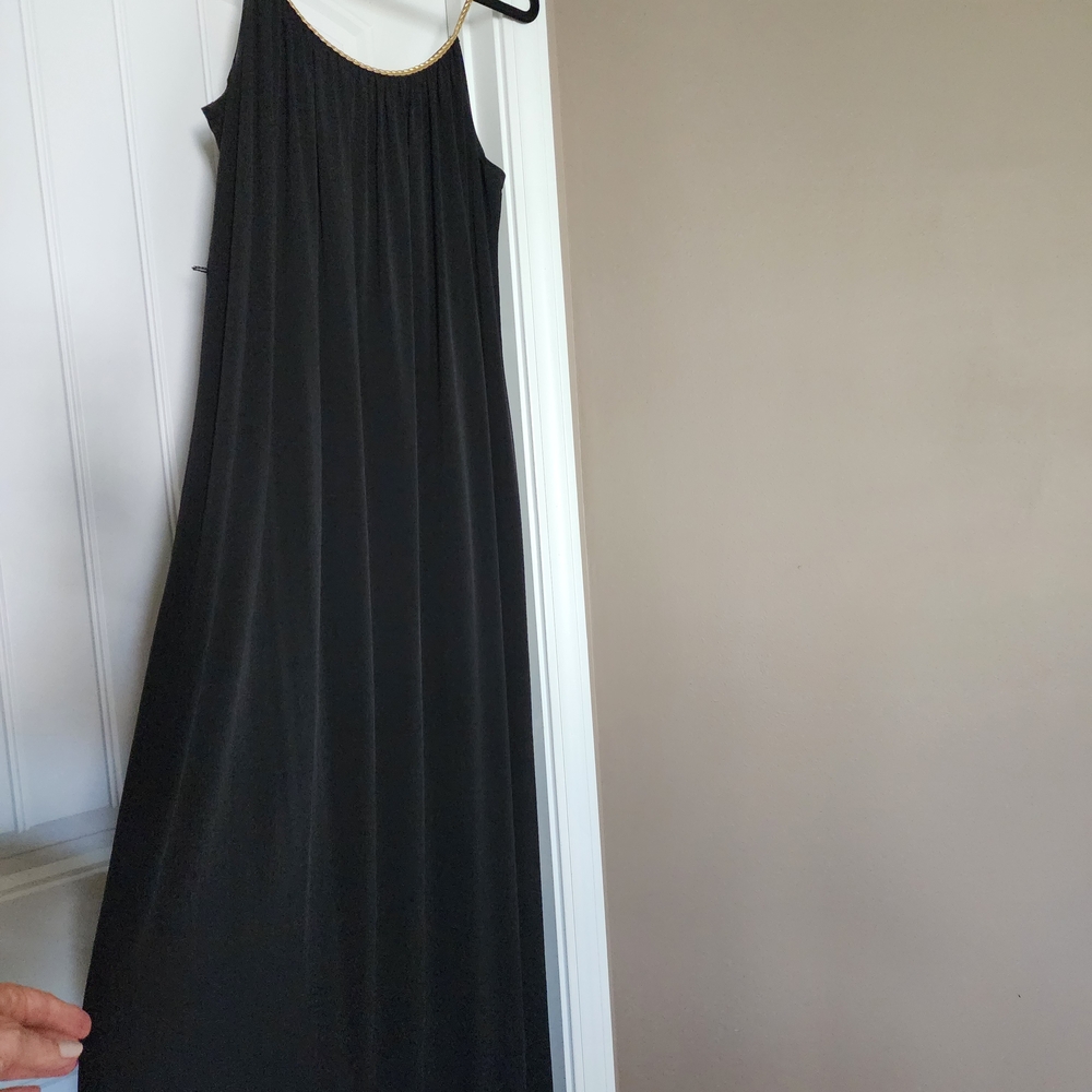 Elegant Black Maxi Dress